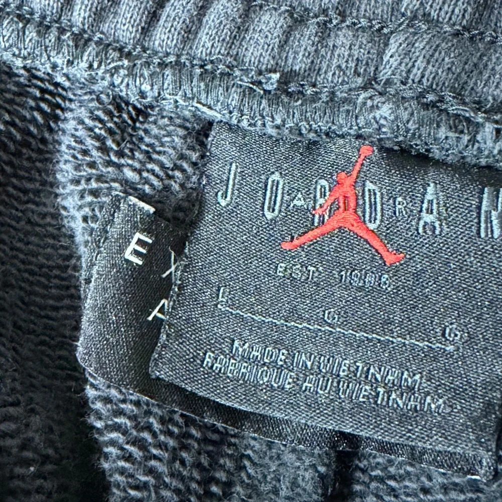 Jordan Wordmark Fleece Sweatpants Mens Large Black‎ Grey Joggers DA9842-491 B+